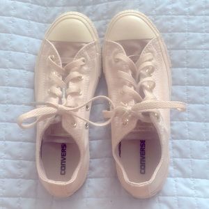 All Star Converse Youth Size 3 (fits Women size 5.5)
